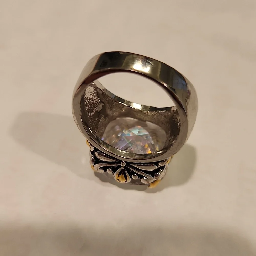 Vintage Ring - Picture 5 of 9